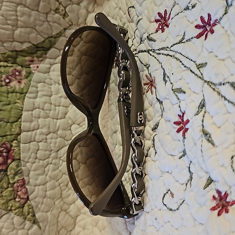 Chanel 5215-Q Sunglasses - Picture 3 of 13